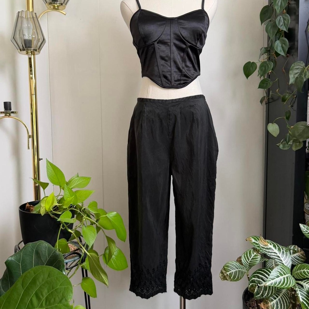INC International Concepts Black Silk Lace Trim Capri Pants Womens 14P High Rise